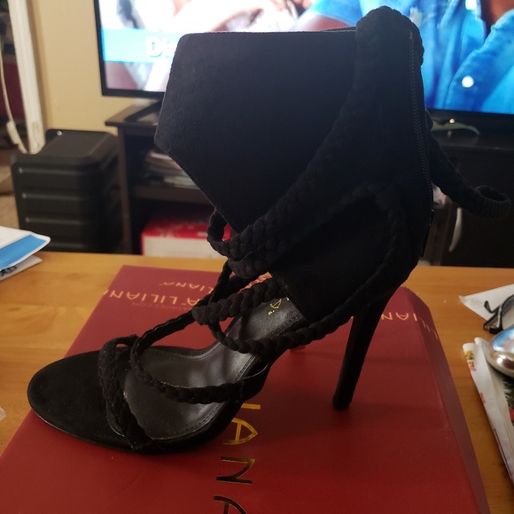 Sandels - Picture 2 of 2